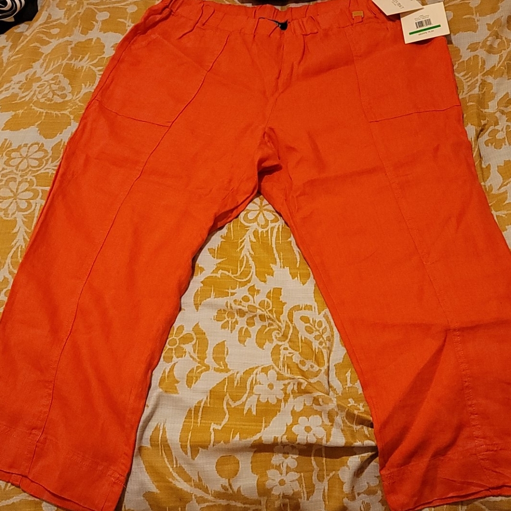 Ellen Tracy Hibiscus linen capris